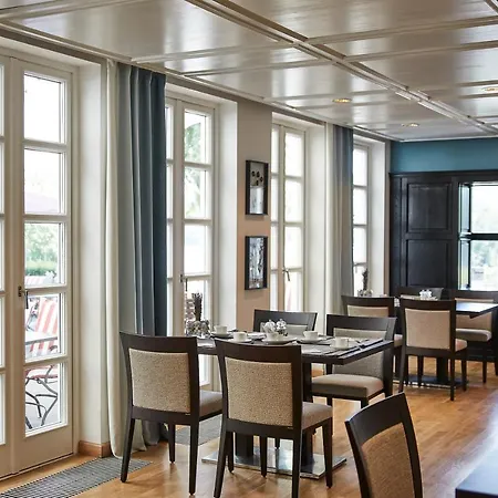 Hotel Parkhaus Huegel 3*