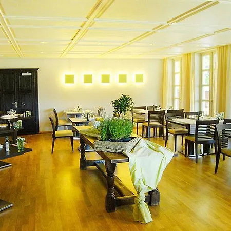 Parkhaus Huegel Hotel 3*