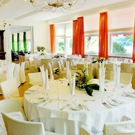 Parkhaus Huegel Hotel