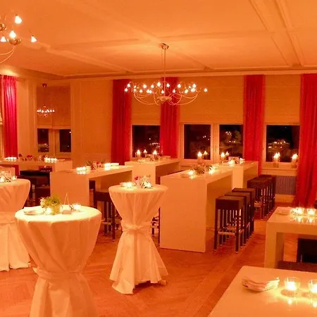 Parkhaus Huegel 3*